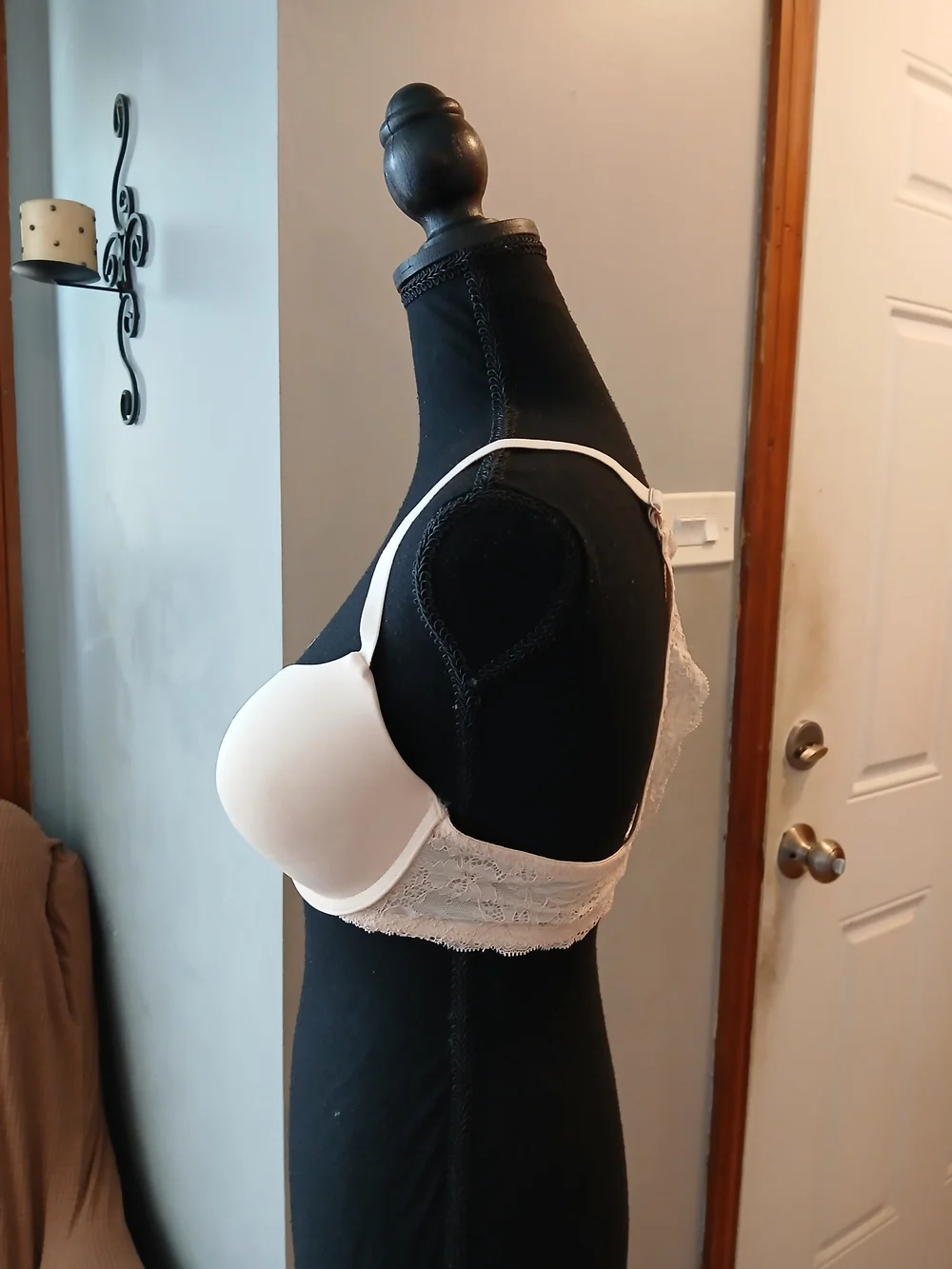Apt. 9 Light Nude  Lace Cross Back Bra Women's Size 38C